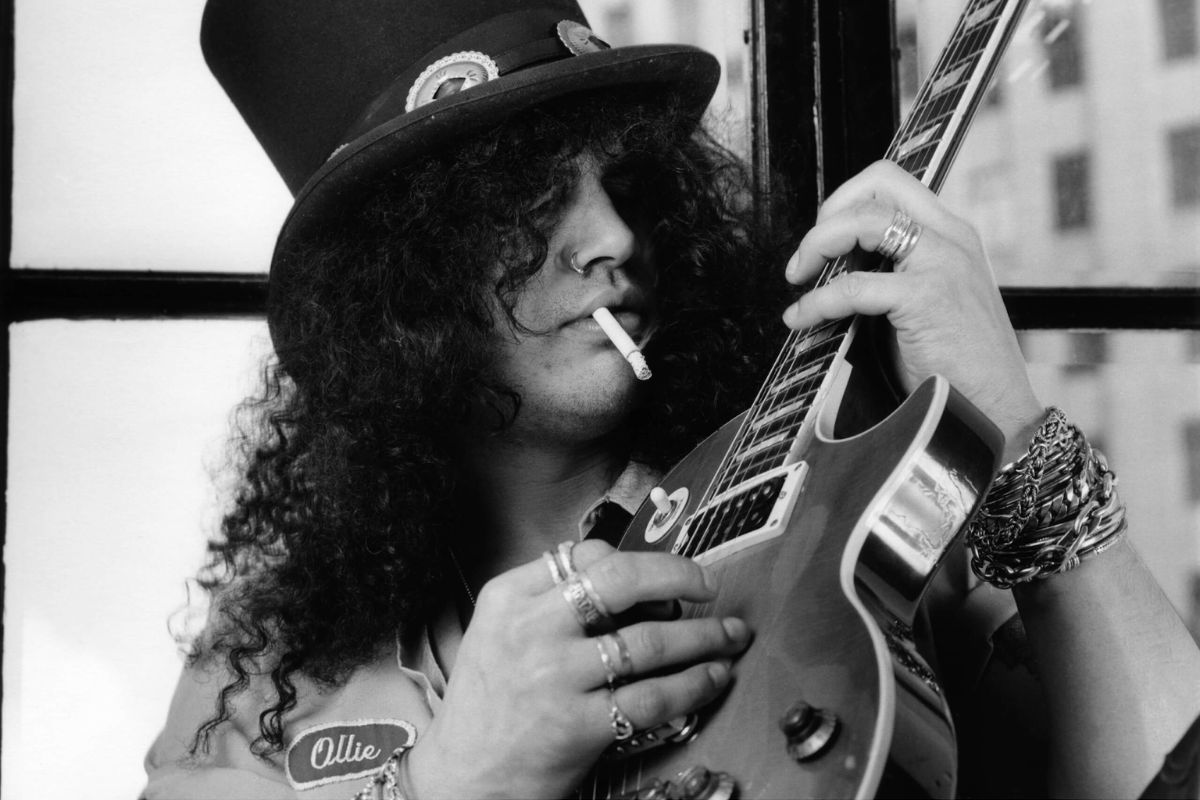 Nace Slash: El Icono del Rock con Riffs Inmortales