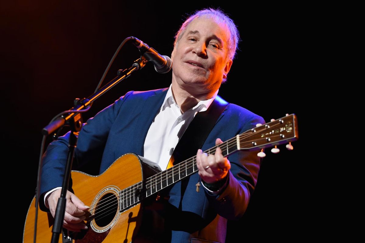 Nace Paul Simon