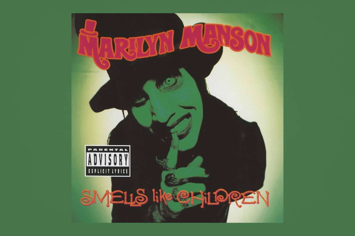 Sale el álbum “Smells Like Children” de Marilyn Mason